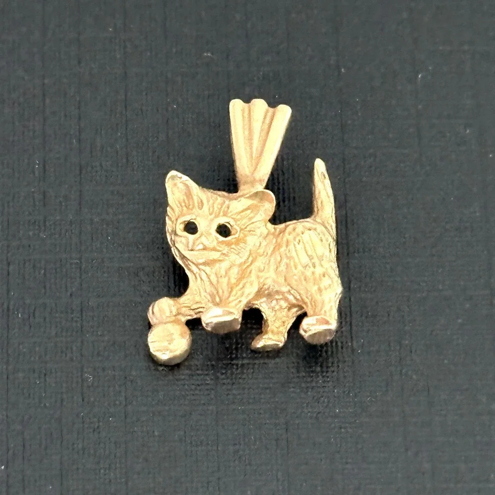 Vintage 14K Yellow Gold Kitty Cat Animal Charm Pendant